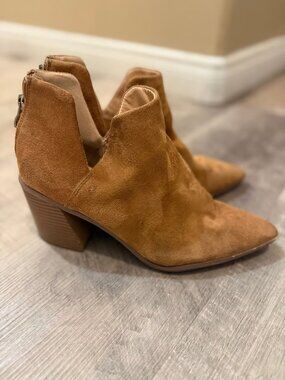 Booties tan brown size 6